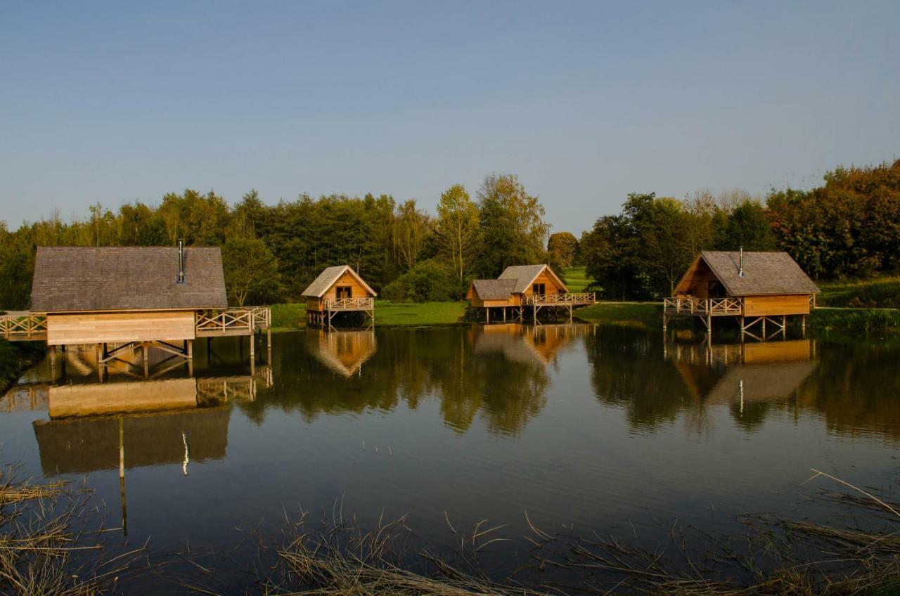 Aqualodge Hotel Insolite Ermeton-sur-Biert Buitenkant foto