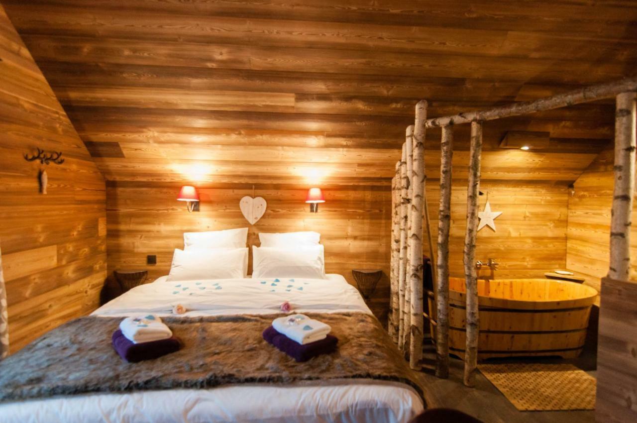 Aqualodge Hotel Insolite Ermeton-sur-Biert Buitenkant foto